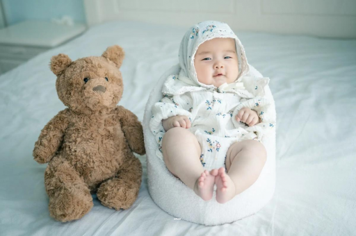 甘南宝宝挠耳朵是怎么回事